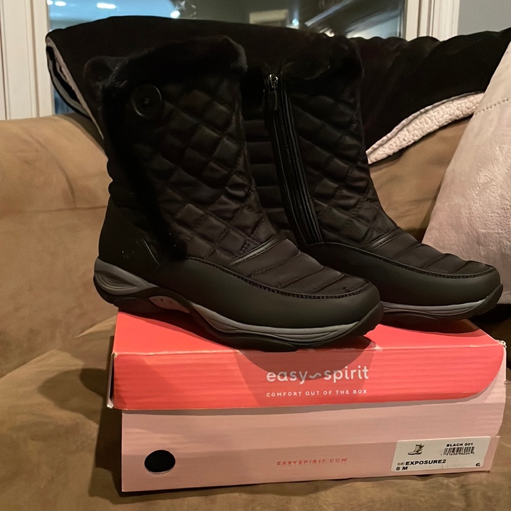 Women’s Black Easy Spirit Cold Weather Boots Size 6M